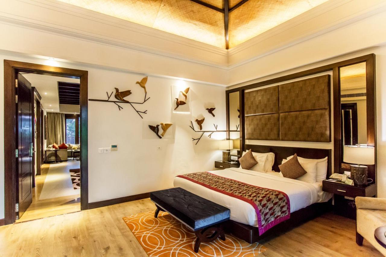Hotel The Ananta Udaipur Esterno foto
